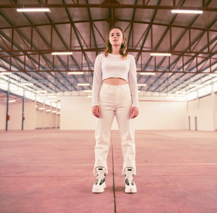 francesca-michielin-il-nuovo-singolo-a-tutto-tropicale-39nz3