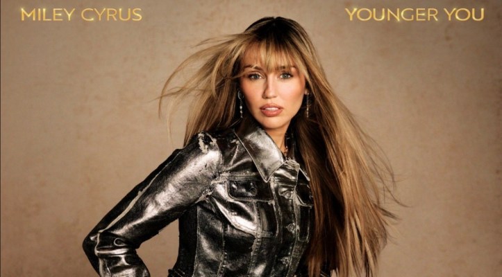 MILEY CYRUS ha pubblicato il brano originale “YOUNGER YOU”, tratto da “HANNAH MONTANA 20TH ANNIVERSARY SPECIAL”